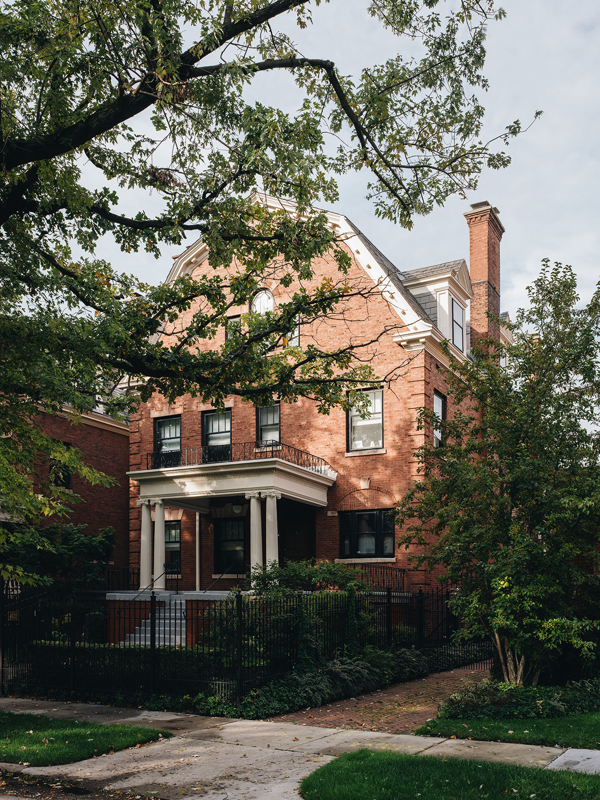 A historic Dutch Colonial brick home in Hyde Park, Chicago