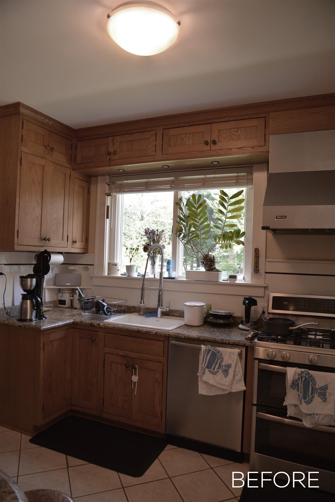 the old kitchen before the redesign