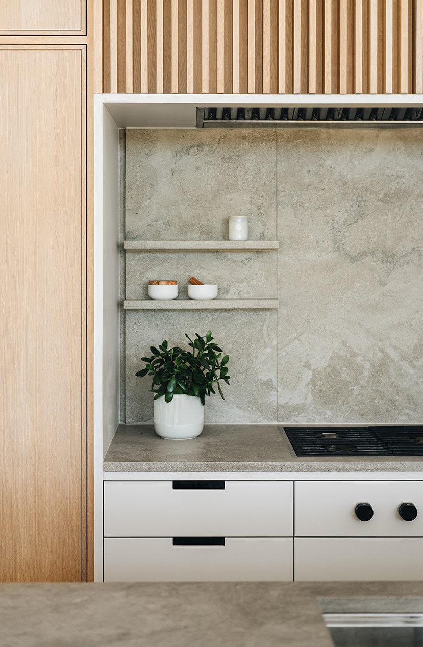 Kitchen nook with an inset burner and small accents