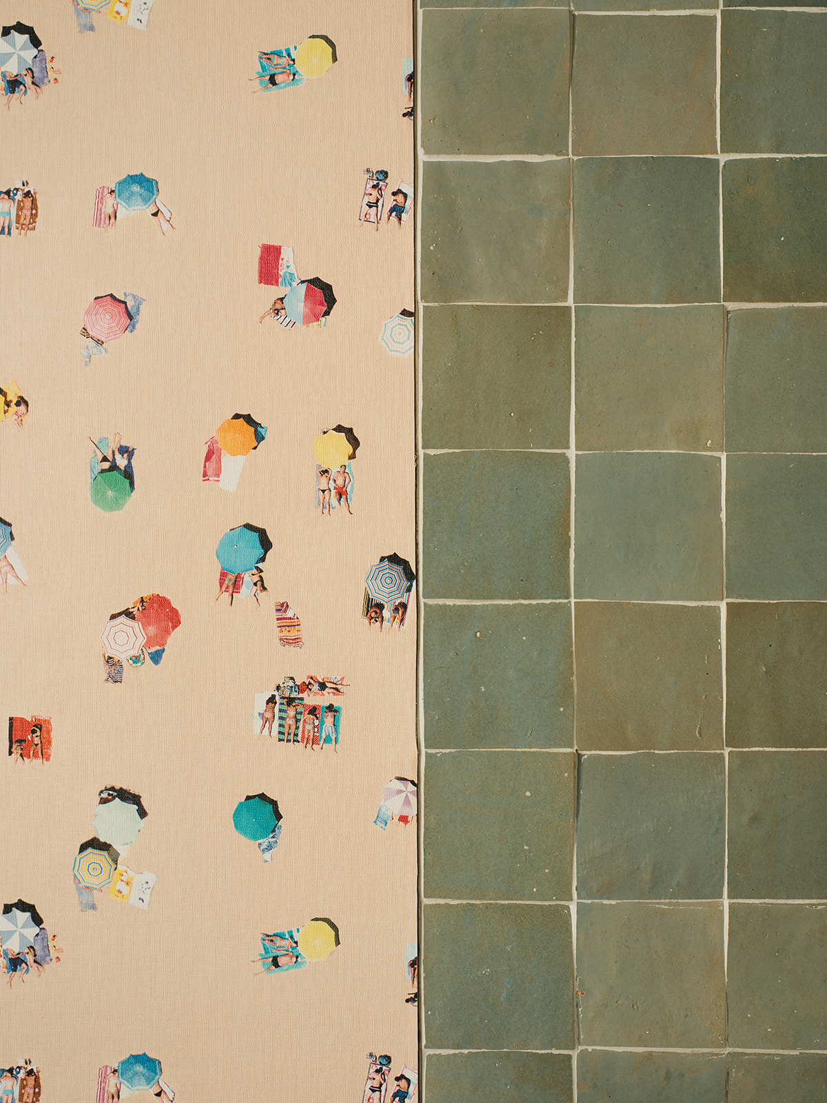 Picture of an aerial shot of a beach next to tile